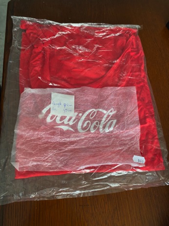 8453-1 € 5m00 coca cola t-shirt rood lengte 75 cm breedte 45 cm.jpeg